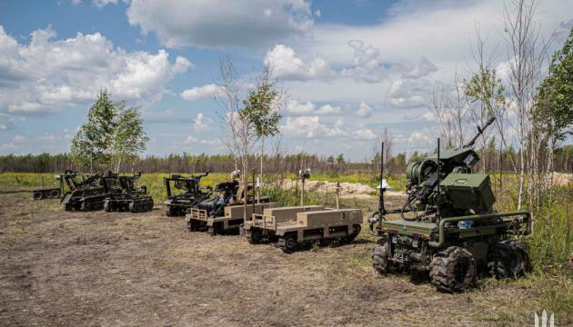 Центр розвитку технологічних рішень проводить випробування 44 проектів у збройних силах.